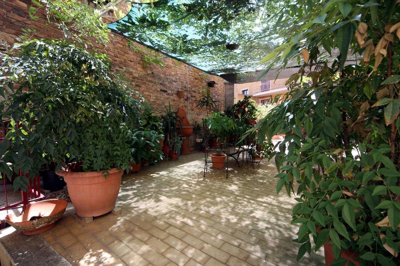 Albergo I Longobardi Chiusi Exterior photo