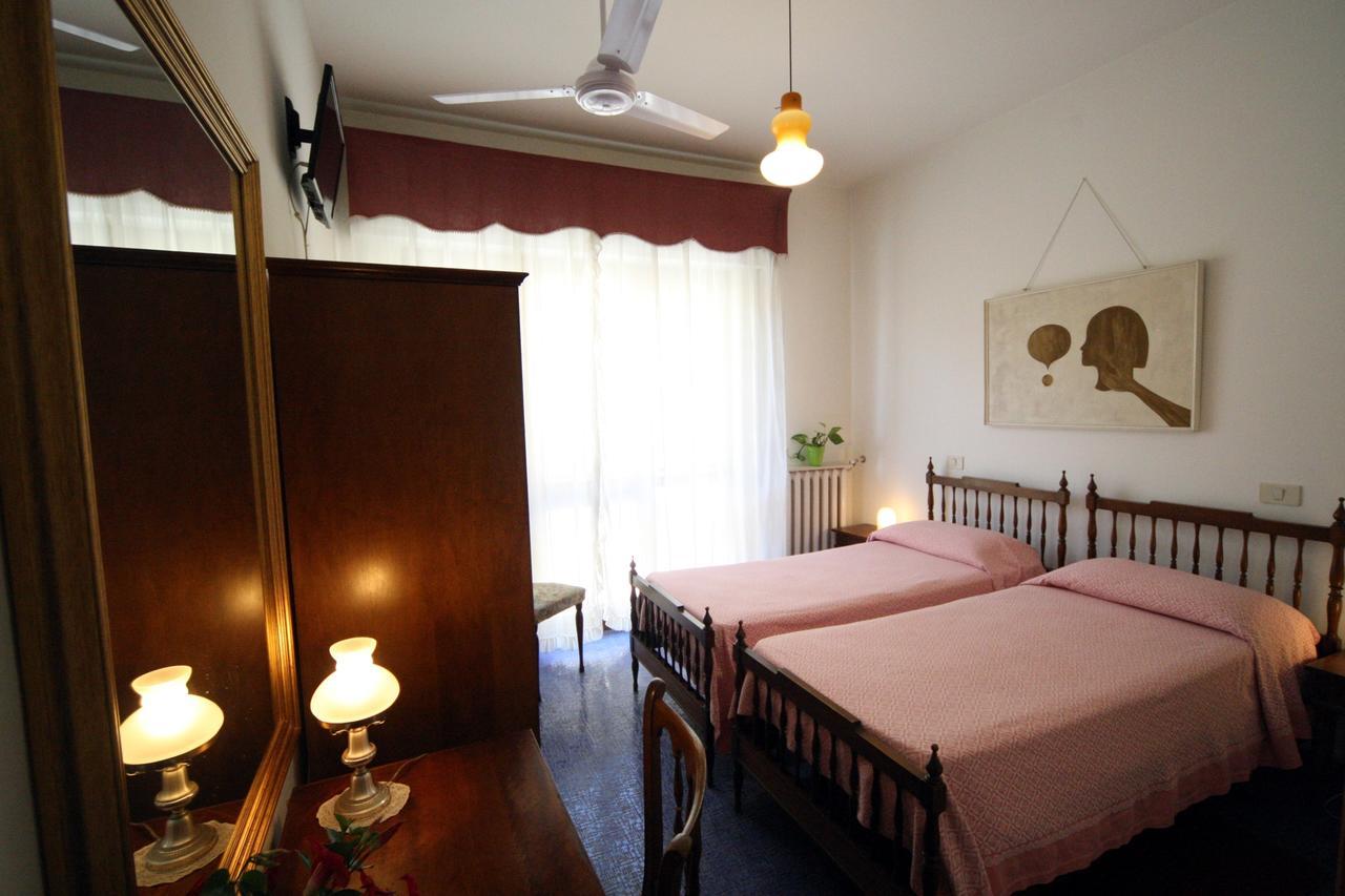 Albergo I Longobardi Chiusi Exterior photo